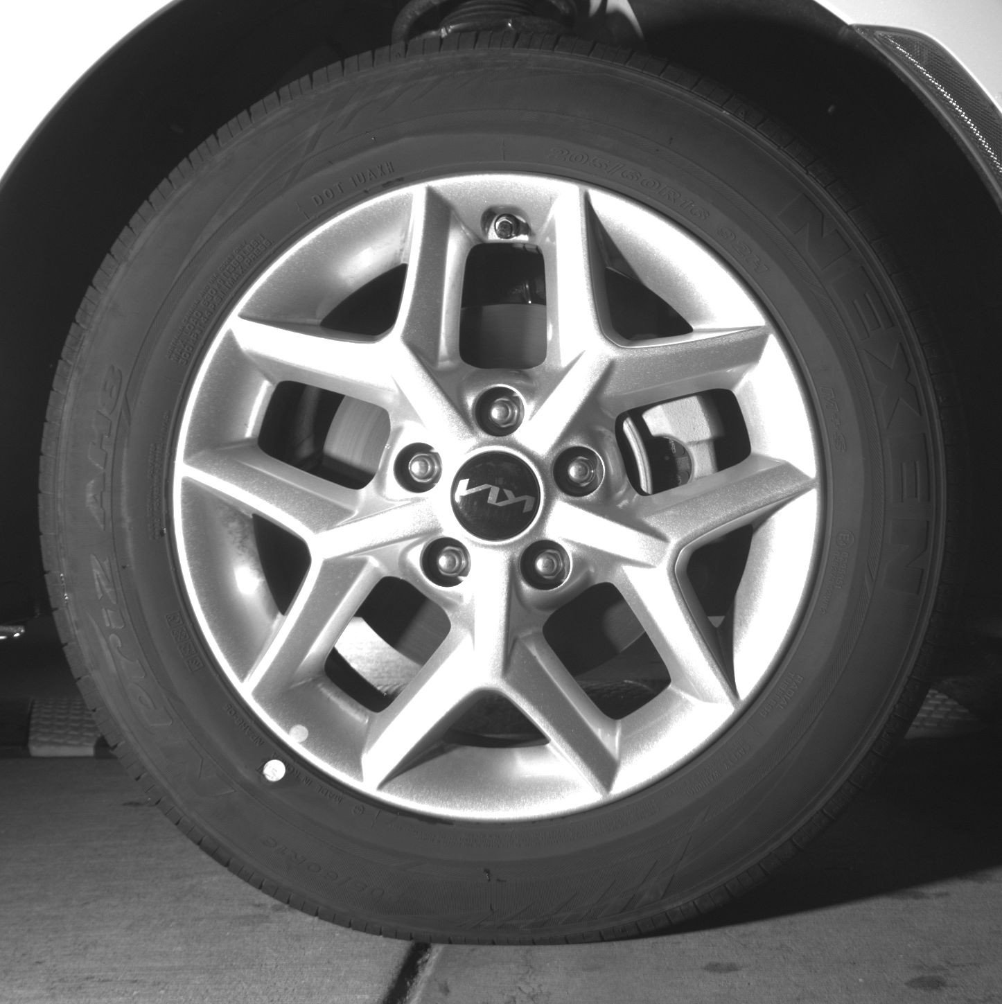 Used 2025 Kia Soul LX w/ LX Technology Package FWD image 13