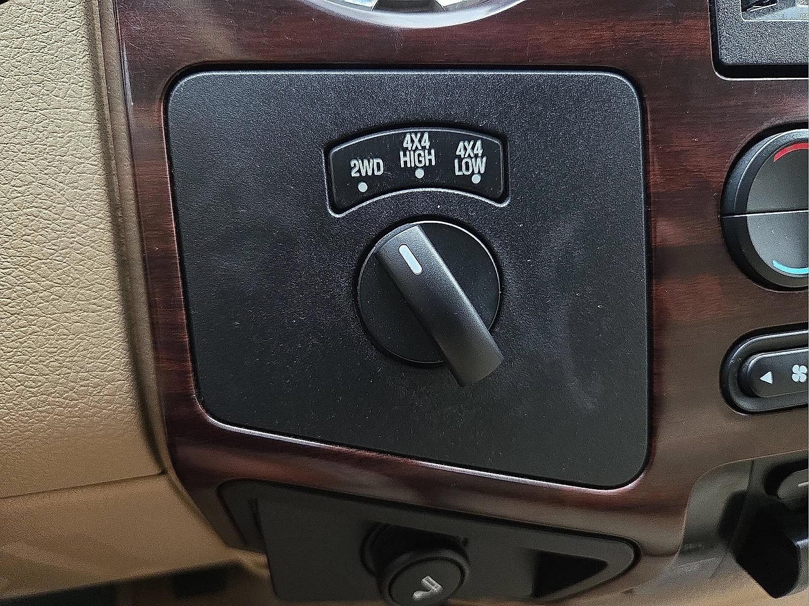 Used 2008 Ford F250 FX4 AWD/4WD image 17
