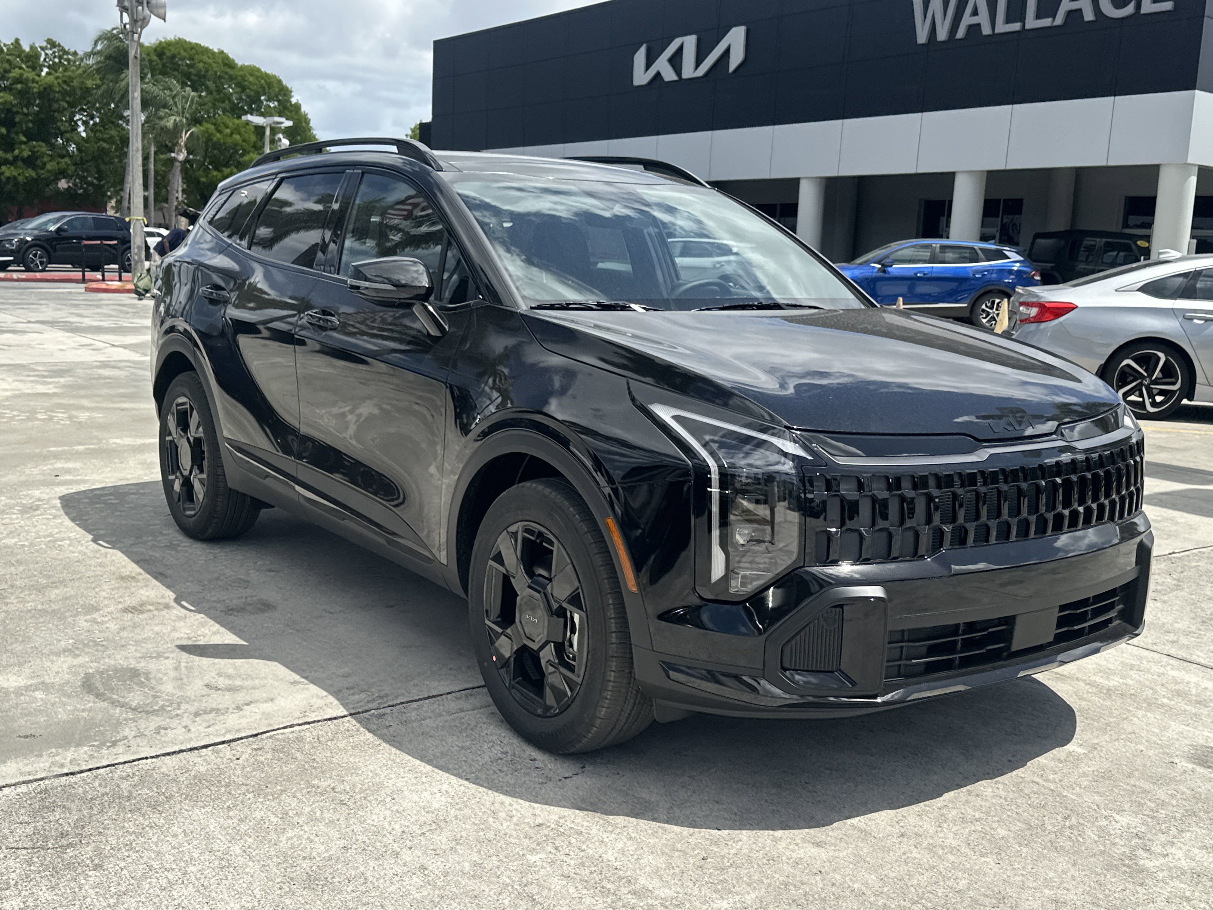 New 2026 Kia Sportage X-Line w/ X-Line Premium Package image 4