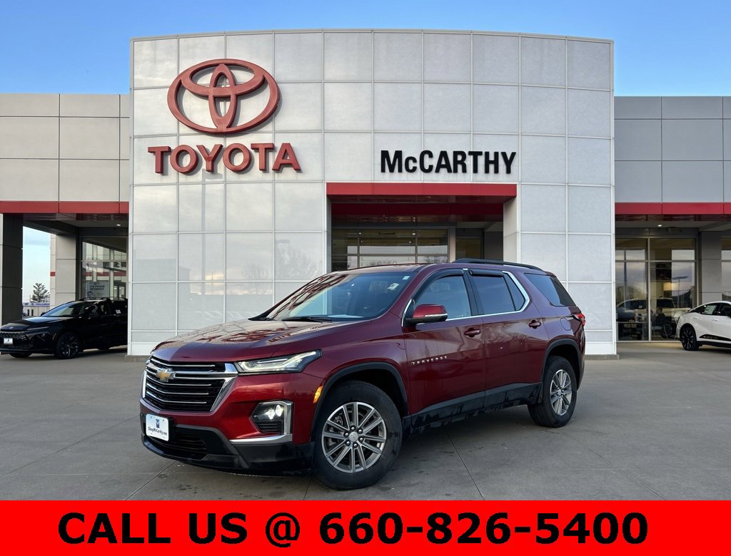 Used 2023 Chevrolet Traverse LT image 1