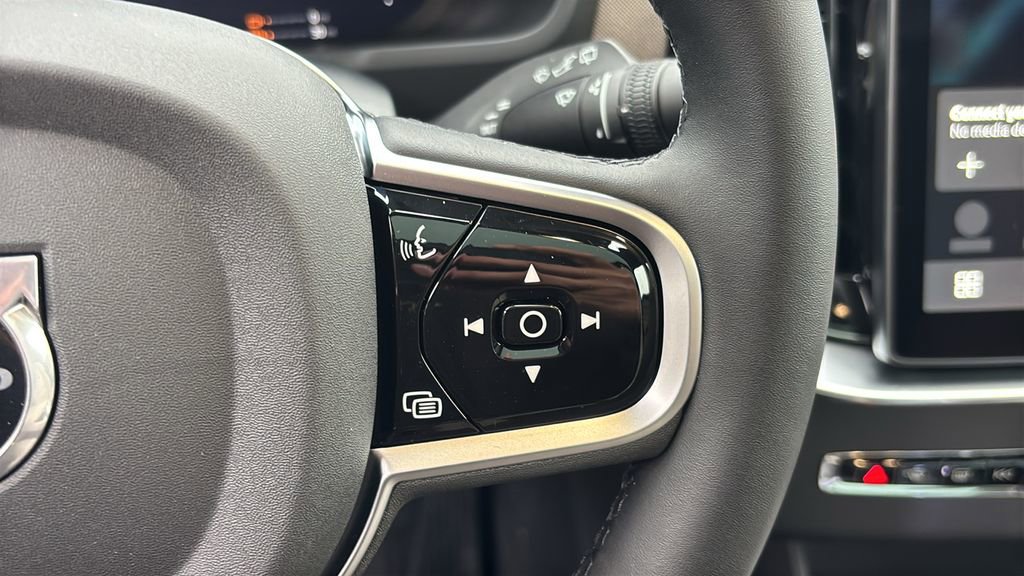 New 2026 Volvo XC90 T8 Plus image 18