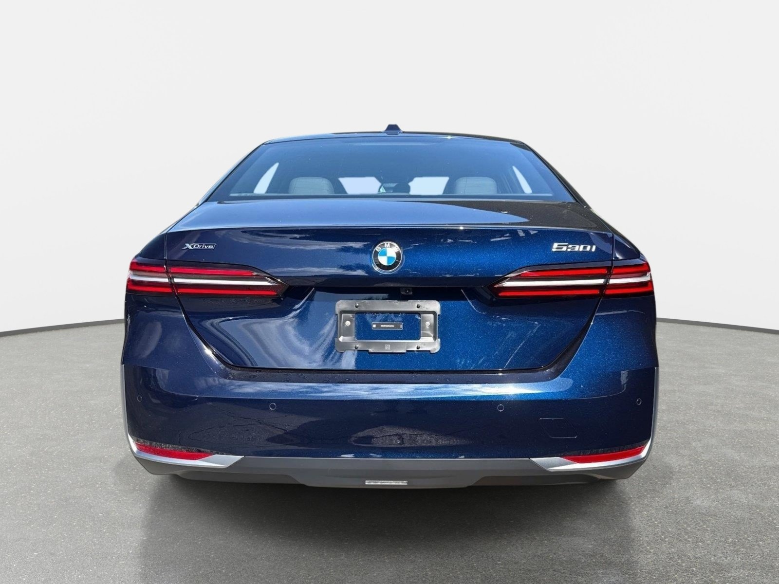 Used 2026 BMW 530i xDrive AWD/4WD image 4