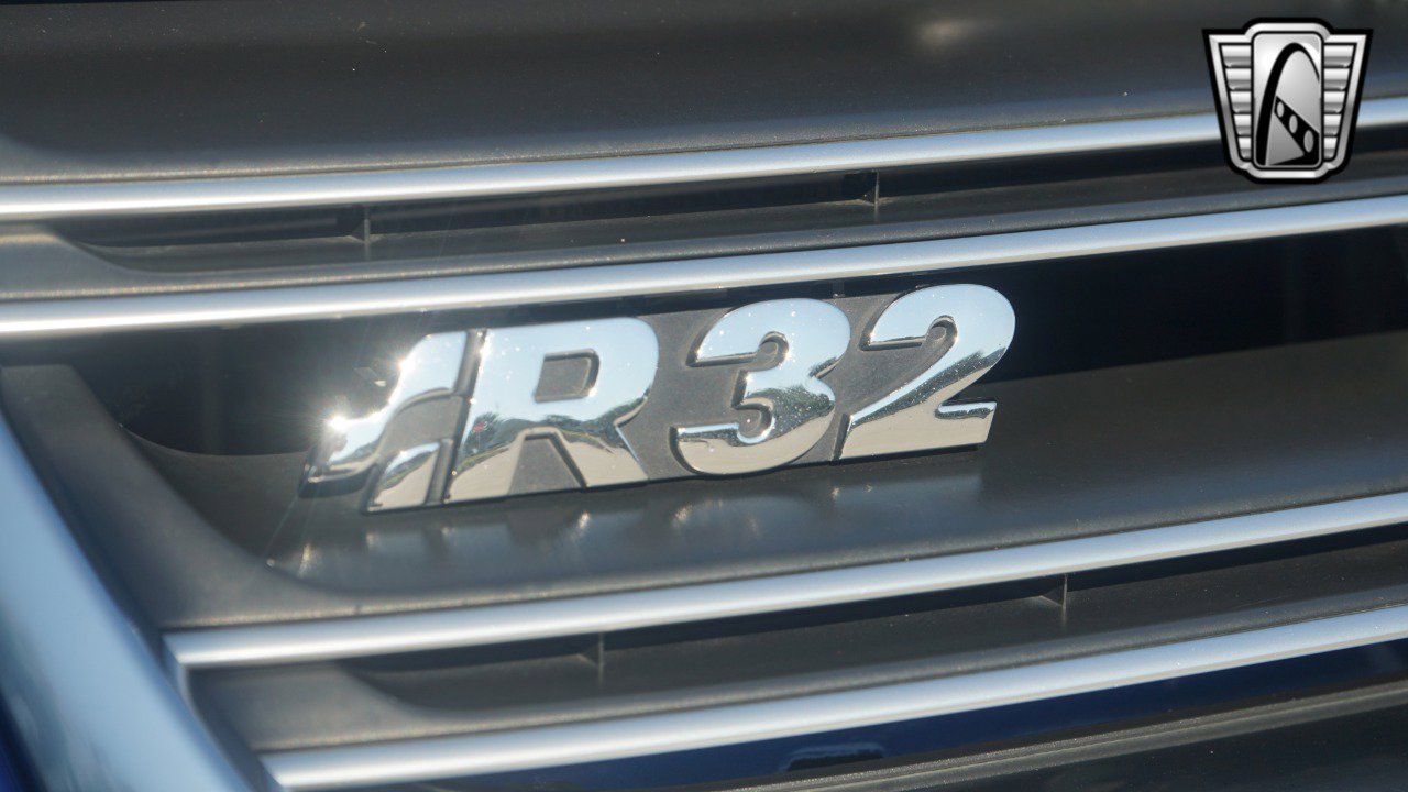 Used 2008 Volkswagen R32 image 12
