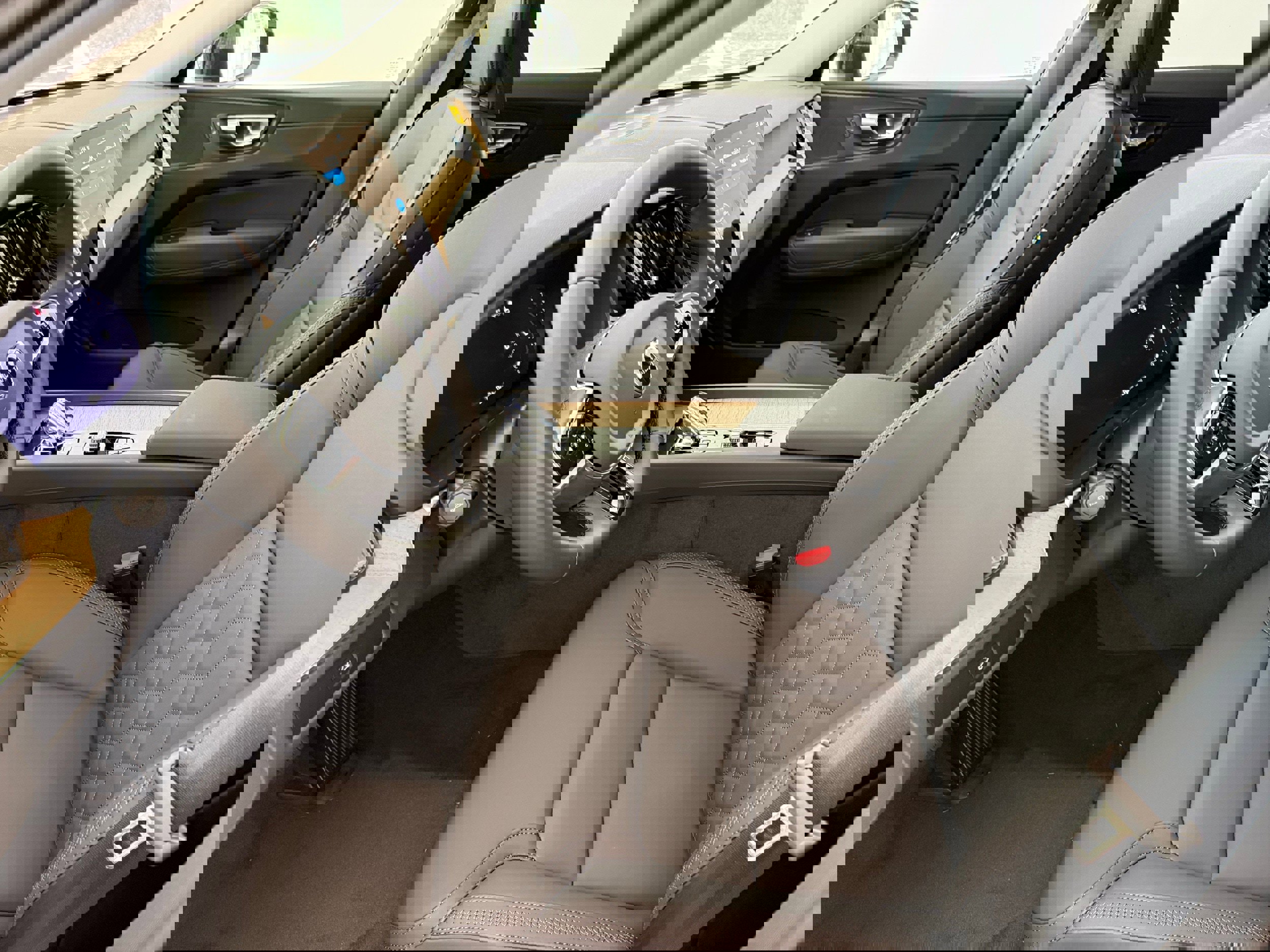 New 2026 Volvo XC60 B5 Plus w/ Protection Package Premier image 12