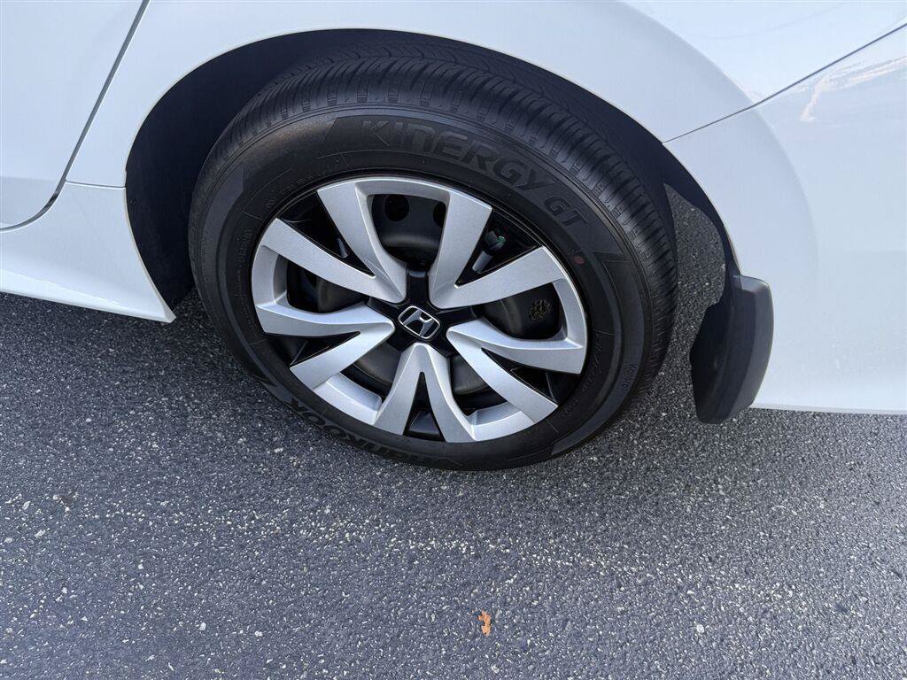 Used 2022 Honda Civic LX image 10