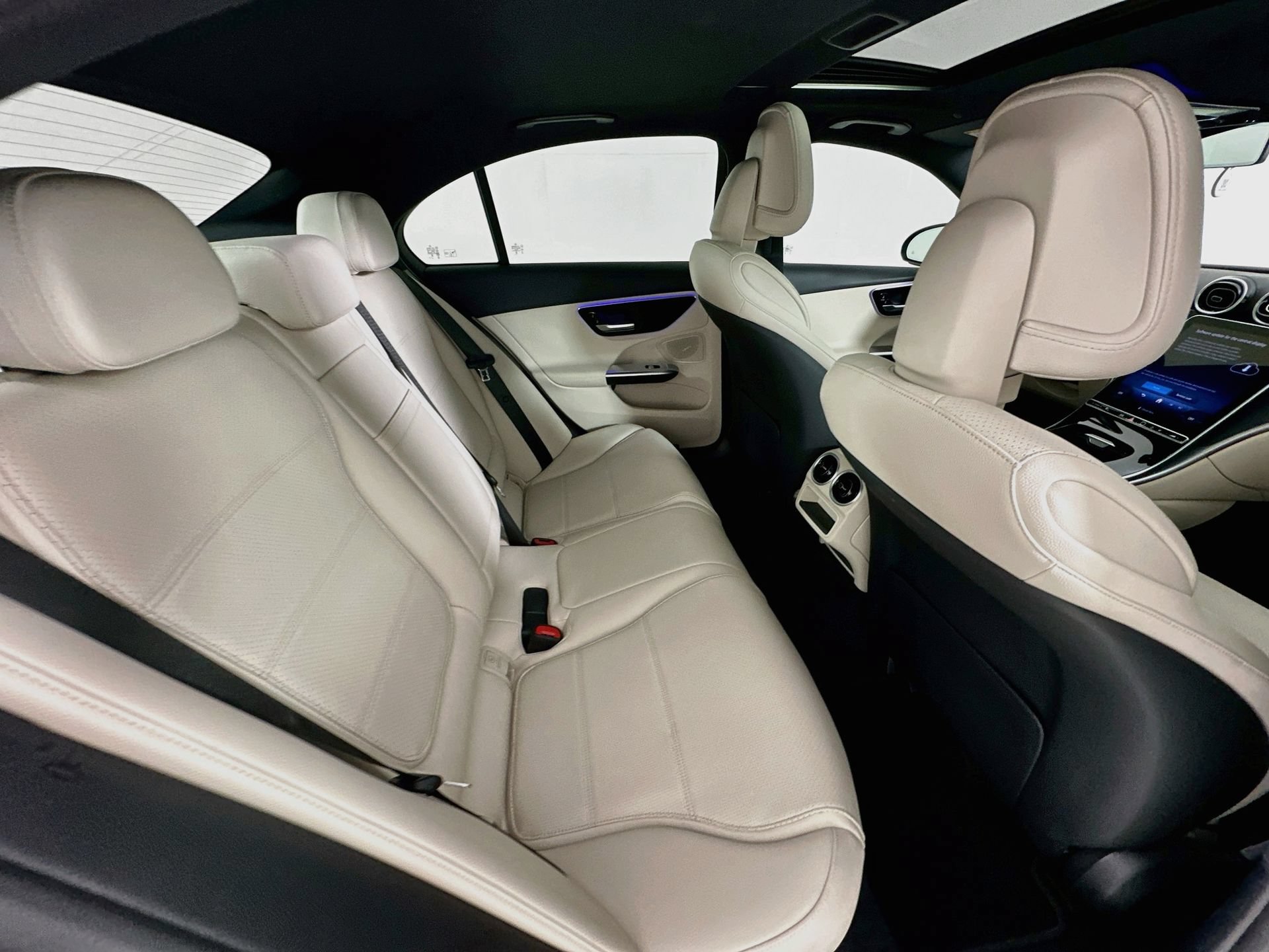 Certified 2025 Mercedes-Benz C 300 Sedan image 27