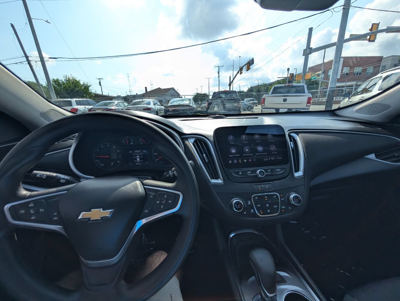 Used 2023 Chevrolet Malibu LT FWD image 21