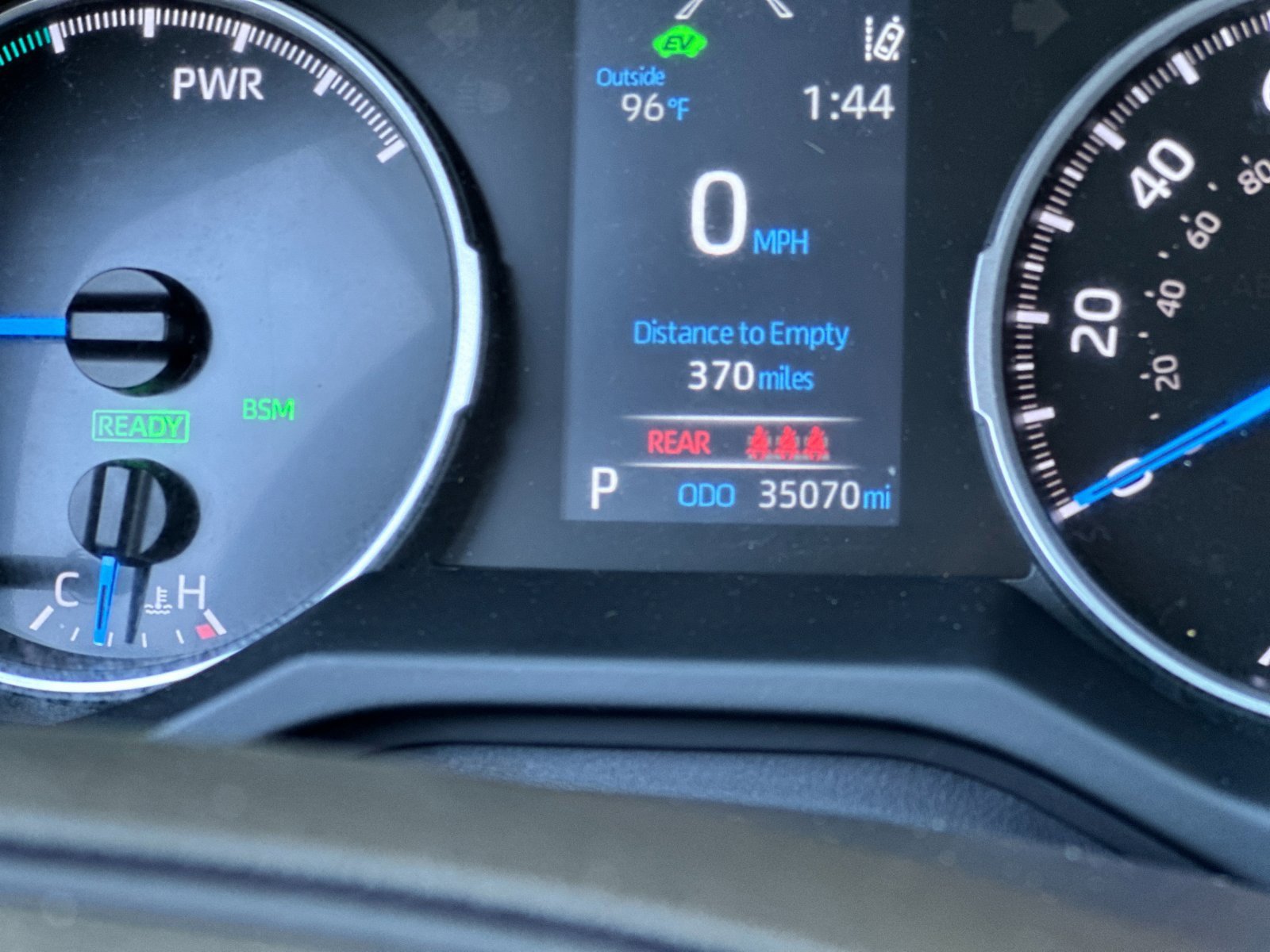 Used 2022 Toyota RAV4 LE image 26