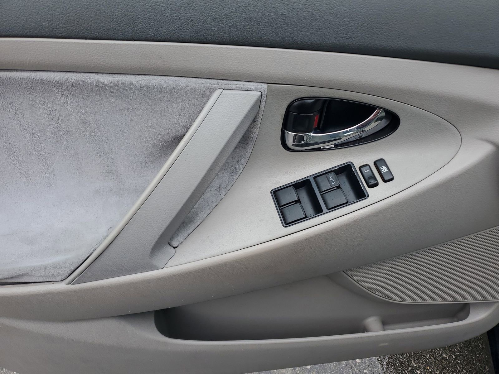 Used 2008 Toyota Camry FWD image 19