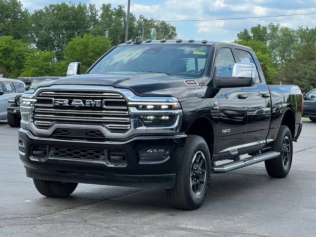 Used 2025 RAM 3500 Laramie AWD/4WD image 52