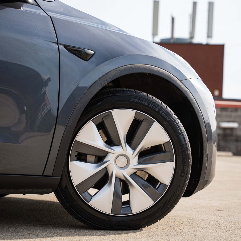 Used 2020 Tesla Model Y Long Range image 7