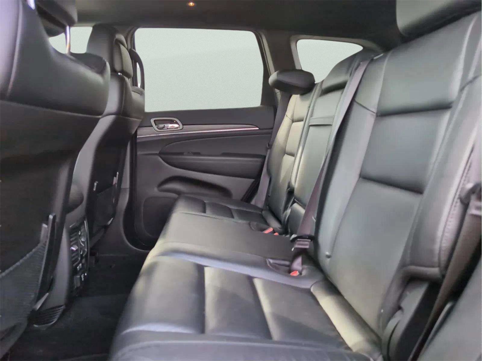 Used 2021 Jeep Grand Cherokee Limited image 27