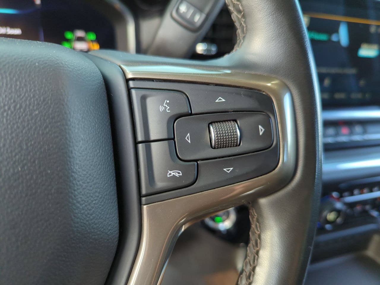 Used 2024 Chevrolet Silverado 2500 High Country AWD/4WD image 13
