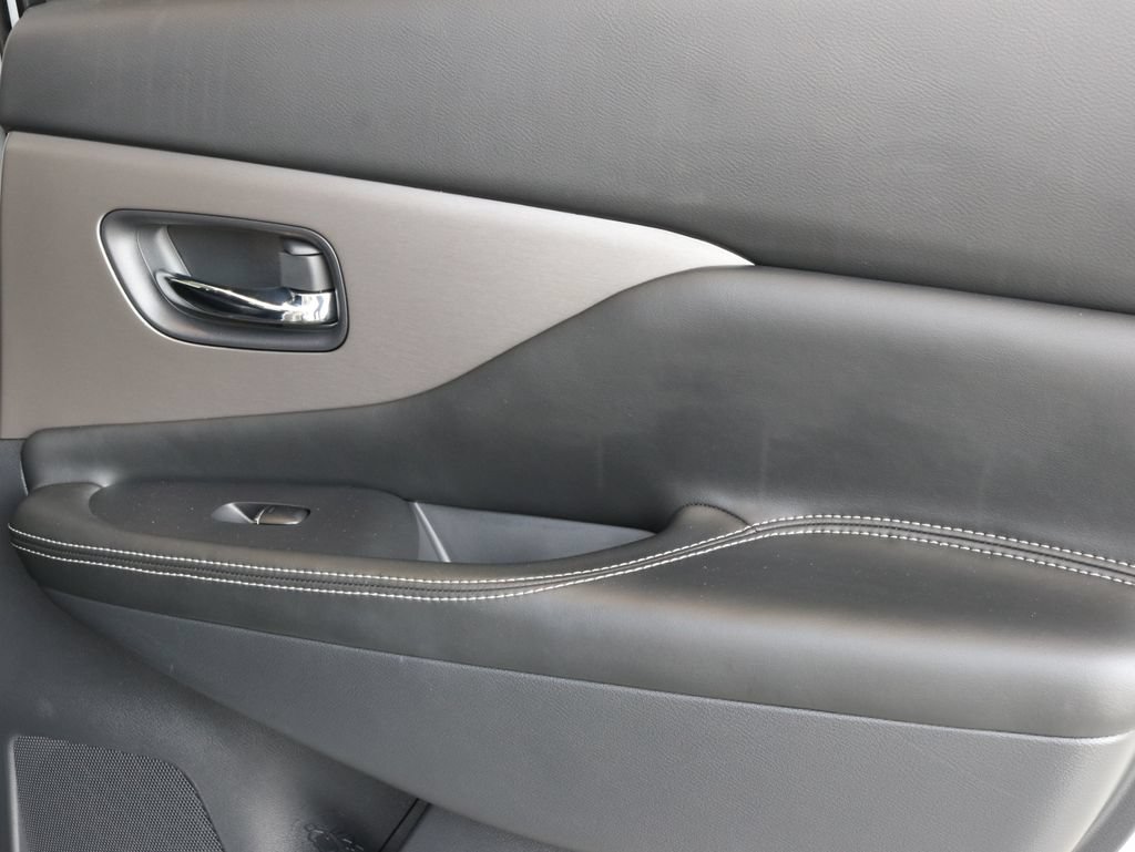 Used 2020 Nissan Murano SL w/ Moonroof Package AWD/4WD image 40