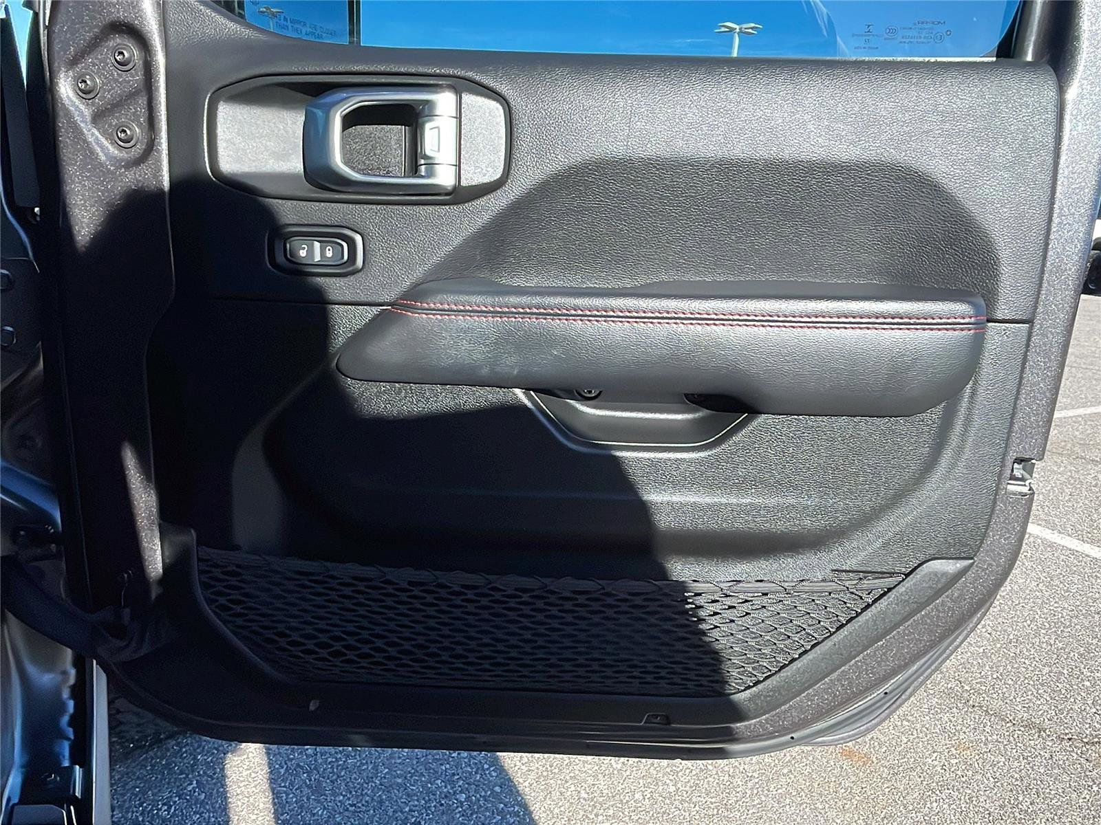 Used 2022 Jeep Wrangler Unlimited Rubicon w/ Steel Bumper Group image 12