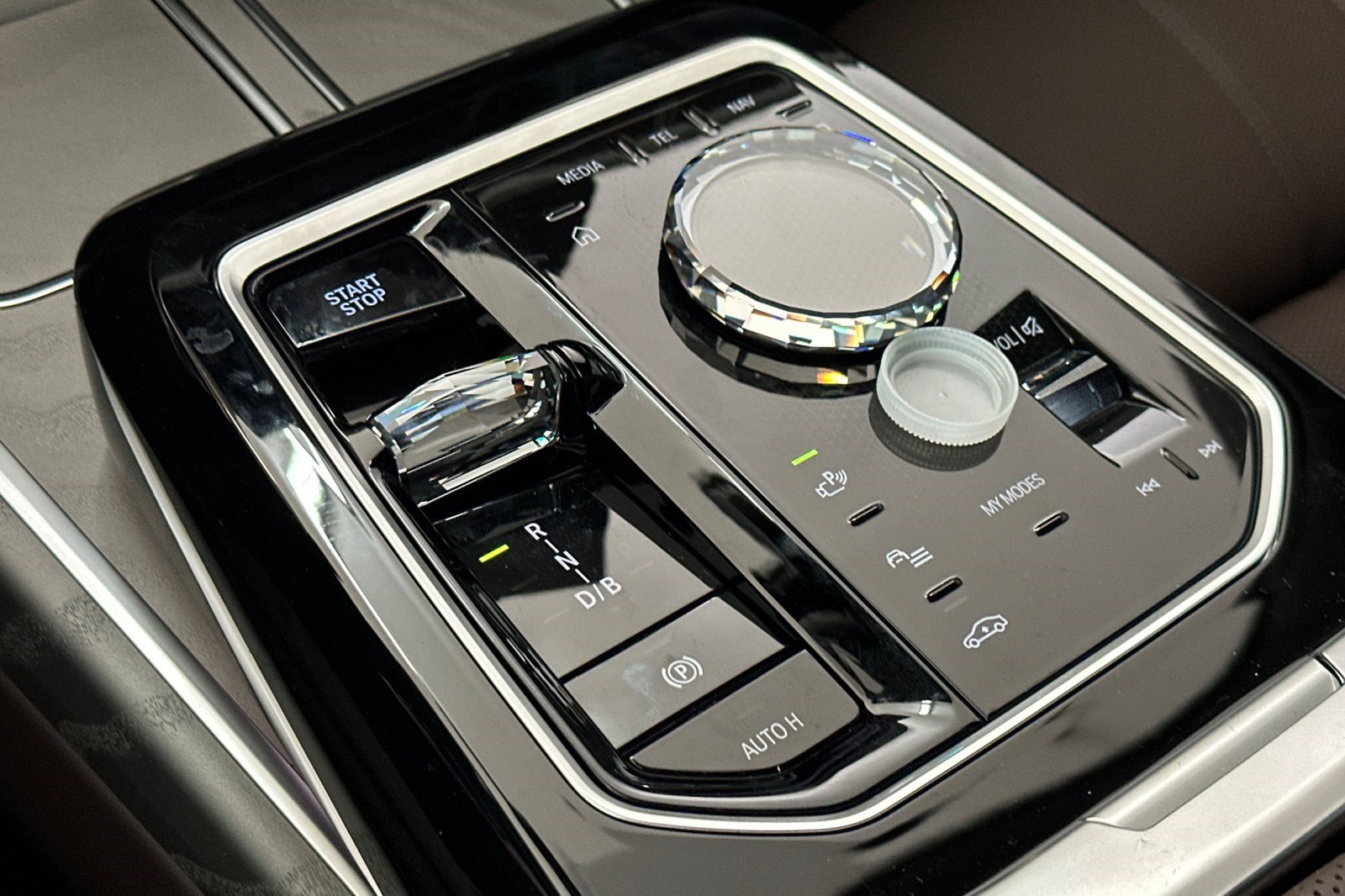 New 2026 BMW i7 M70 w/ Premium Package image 18