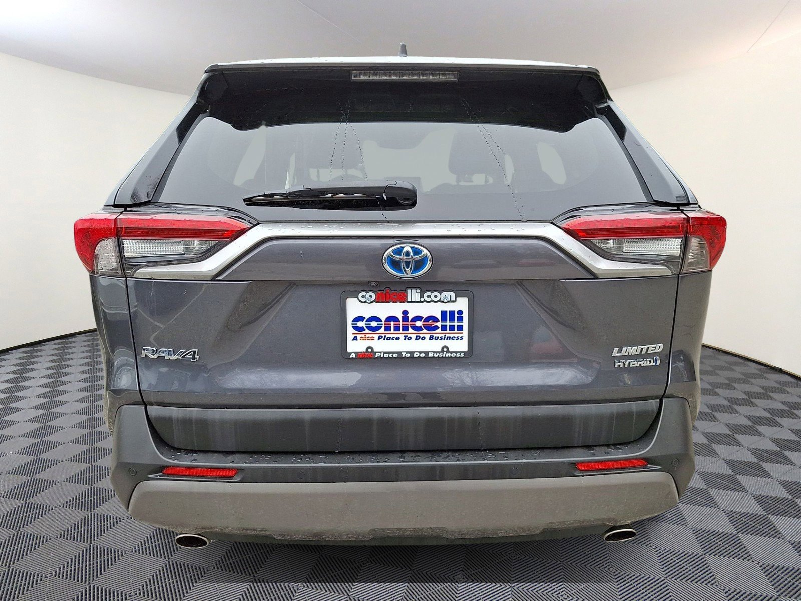 Used 2020 Toyota RAV4 Limited w/ Carpet Mat Package AWD/4WD image 5