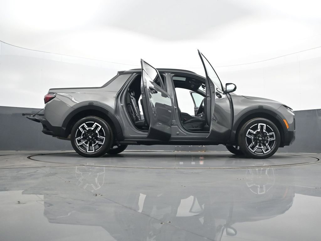 Certified 2025 Hyundai Santa Cruz Limited AWD/4WD image 33