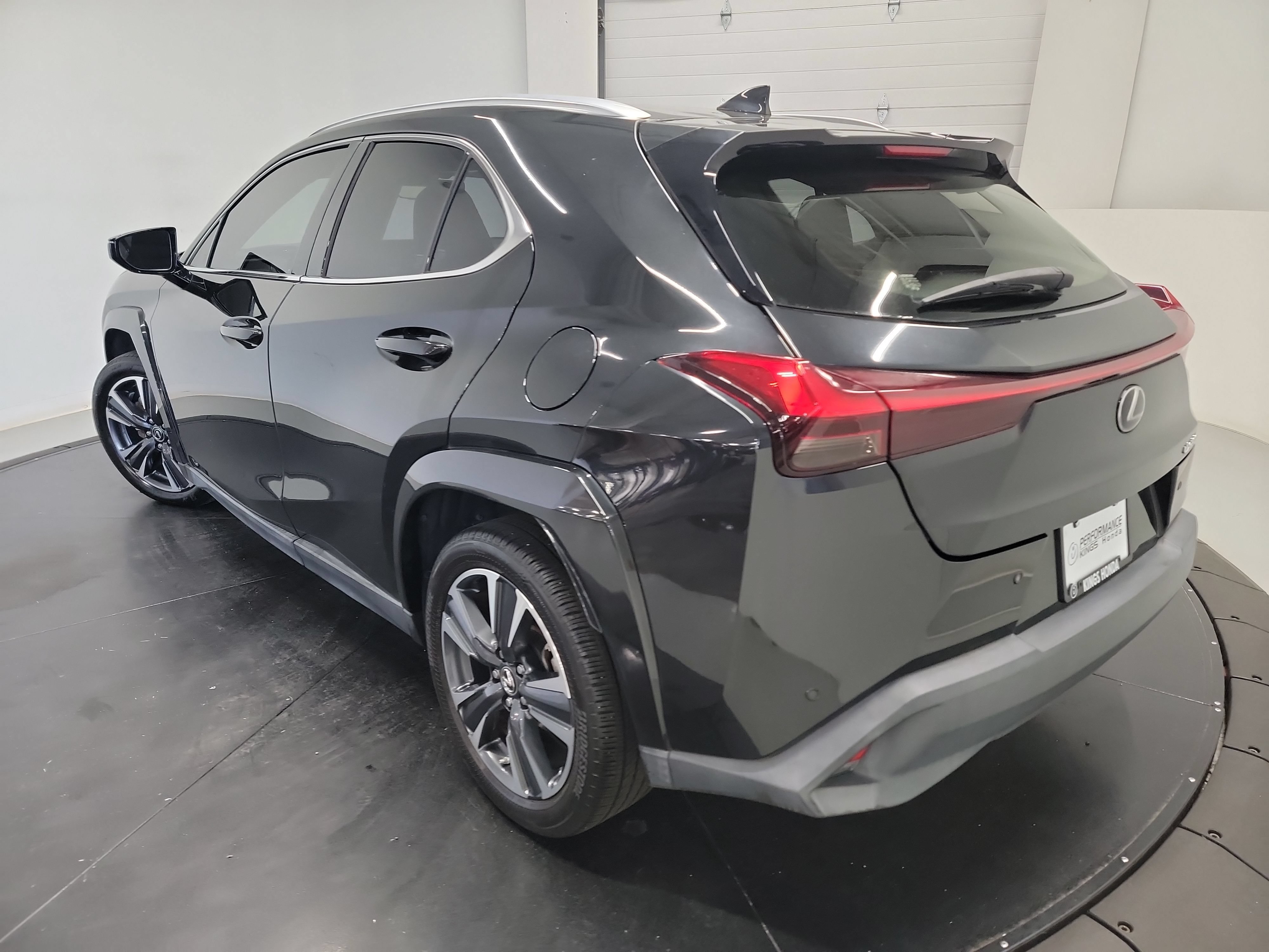 Used 2022 Lexus UX 200 w/ Premium Package FWD image 6