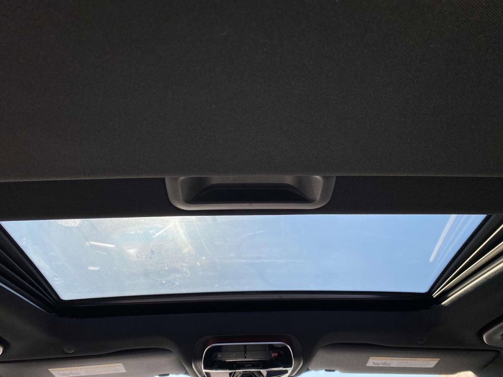 Certified 2025 Mercedes-Benz C 300 Sedan image 9