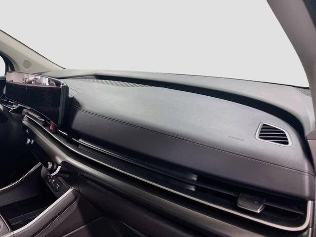 New 2027 Kia Carnival SX w/ Dark Edition Package FWD image 32