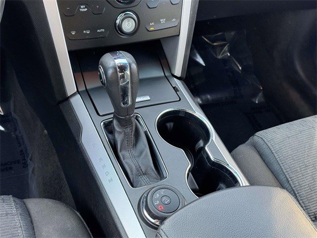 Used 2015 Ford Explorer XLT w/ Equipment Group 201B image 19