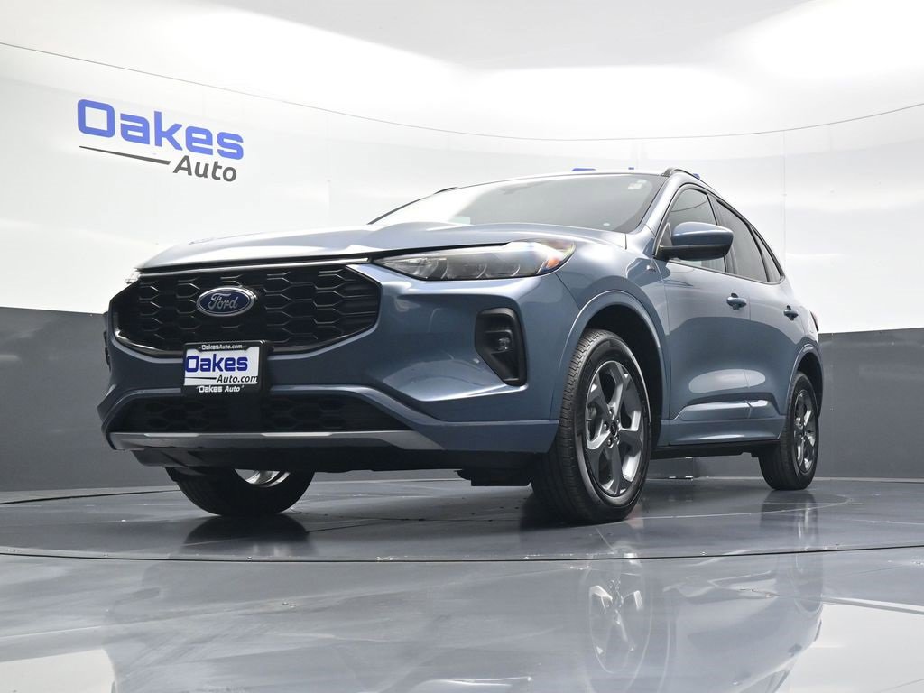 Used 2024 Ford Escape ST-Line Select w/ Class II Trailer Tow Package image 41
