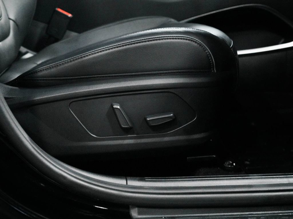 Used 2023 Hyundai Tucson Limited AWD/4WD image 35