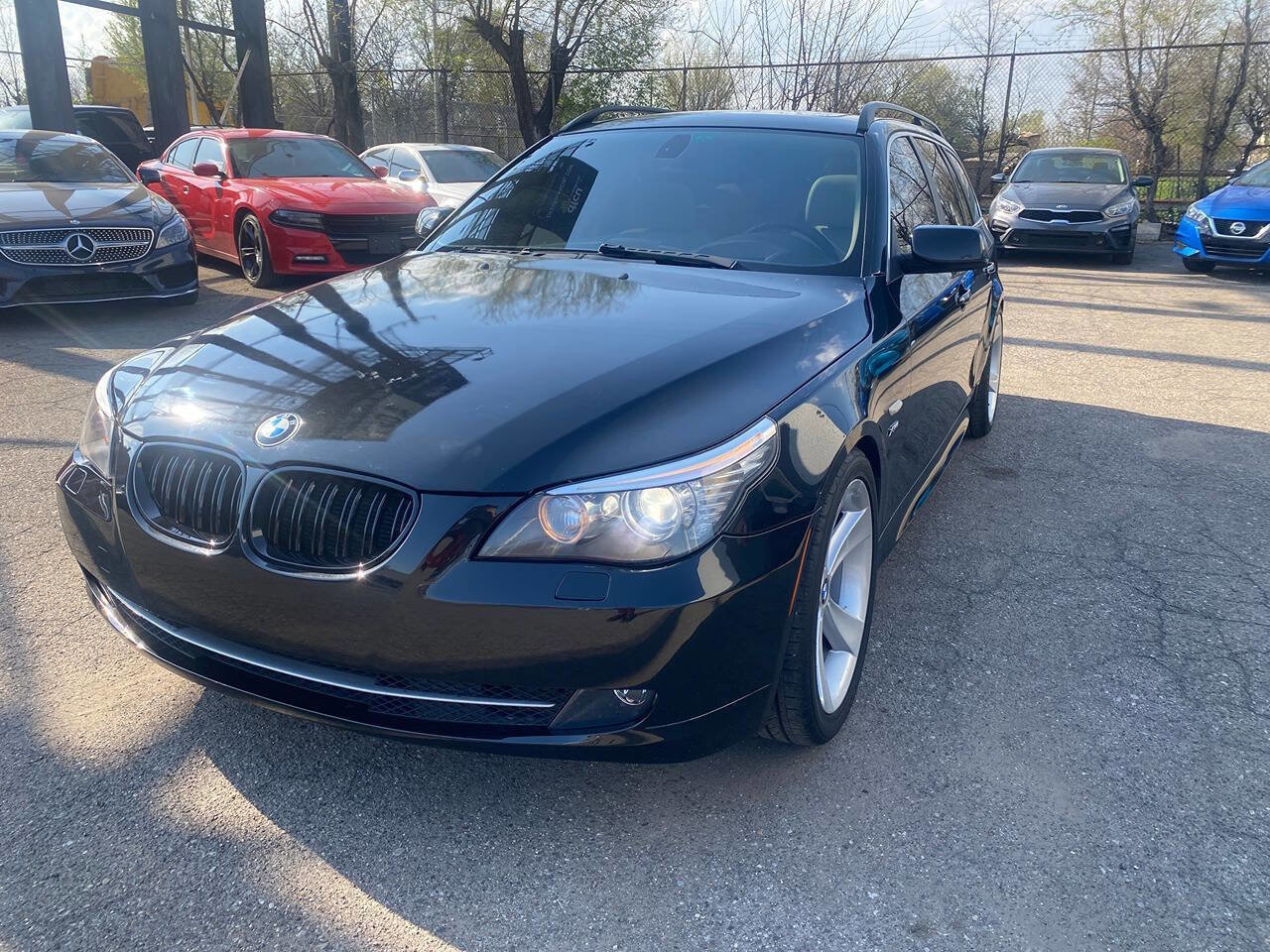 Used 2010 BMW 535i xDrive Wagon AWD/4WD image 2