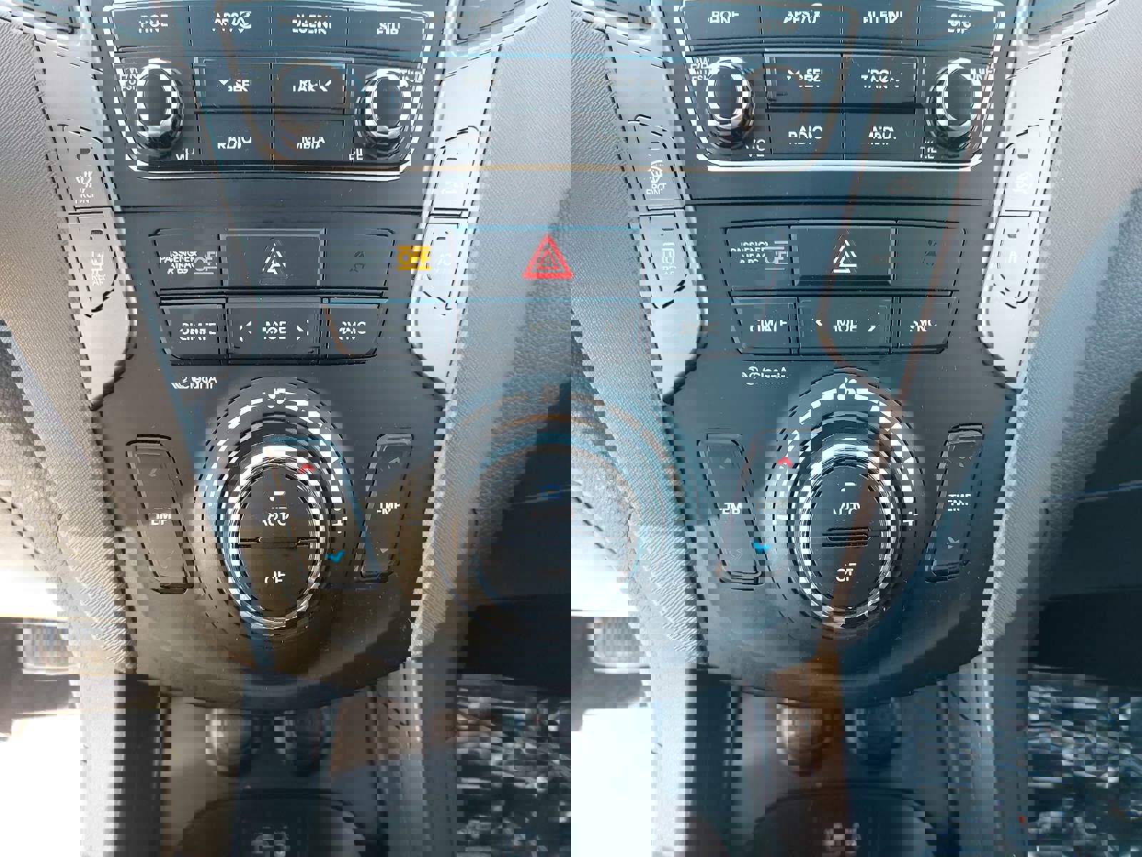 Used 2018 Hyundai Santa Fe Sport w/ 2.4L Value Package 02 image 22