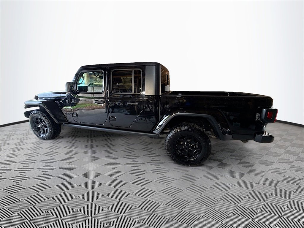 Used 2022 Jeep Gladiator Willys image 5