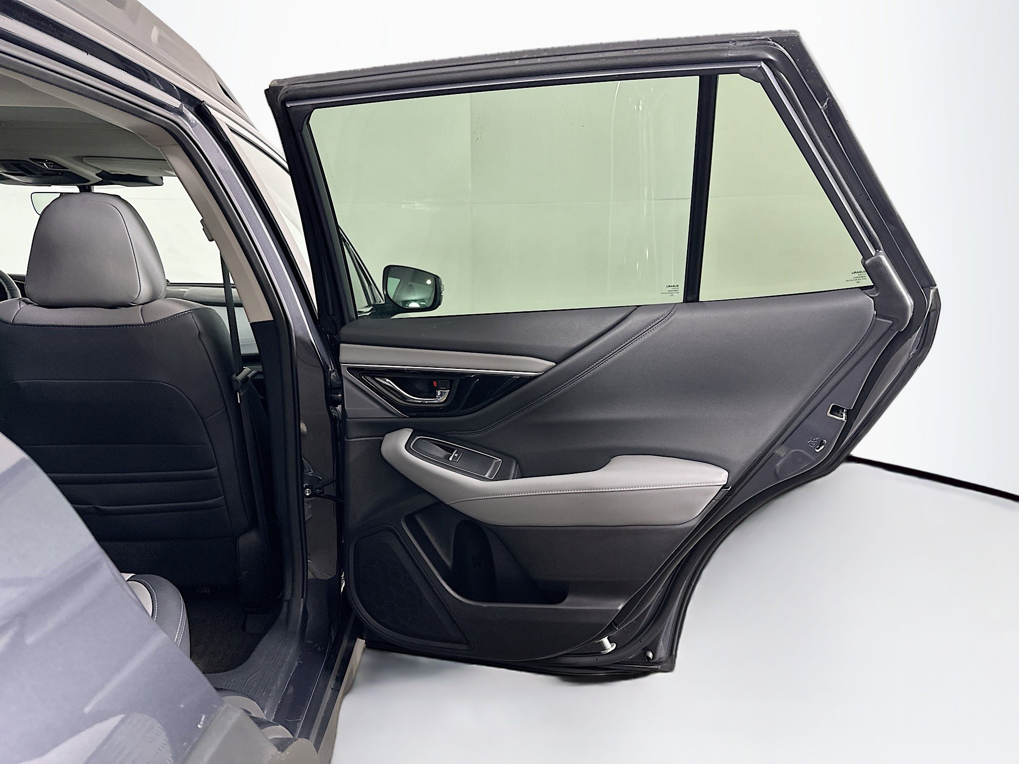 Used 2023 Subaru Outback Limited image 32