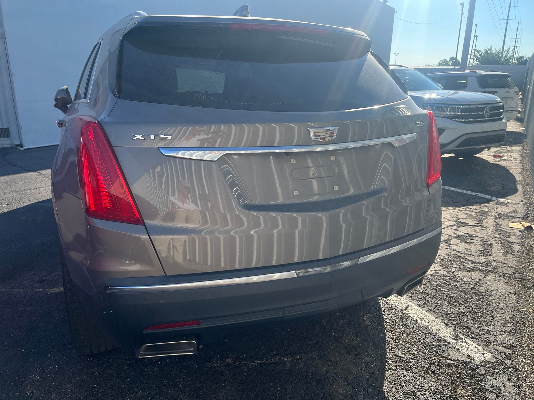Used 2017 Cadillac XT5 Luxury w/ Driver Awareness Package FWD image 5