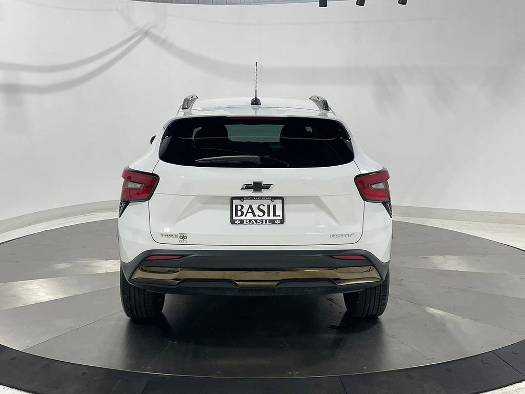 Used 2025 Chevrolet Trax ACTIV image 12
