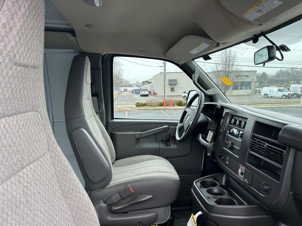 New 2026 GMC Savana 2500 w/ Driver Convenience Package image 19