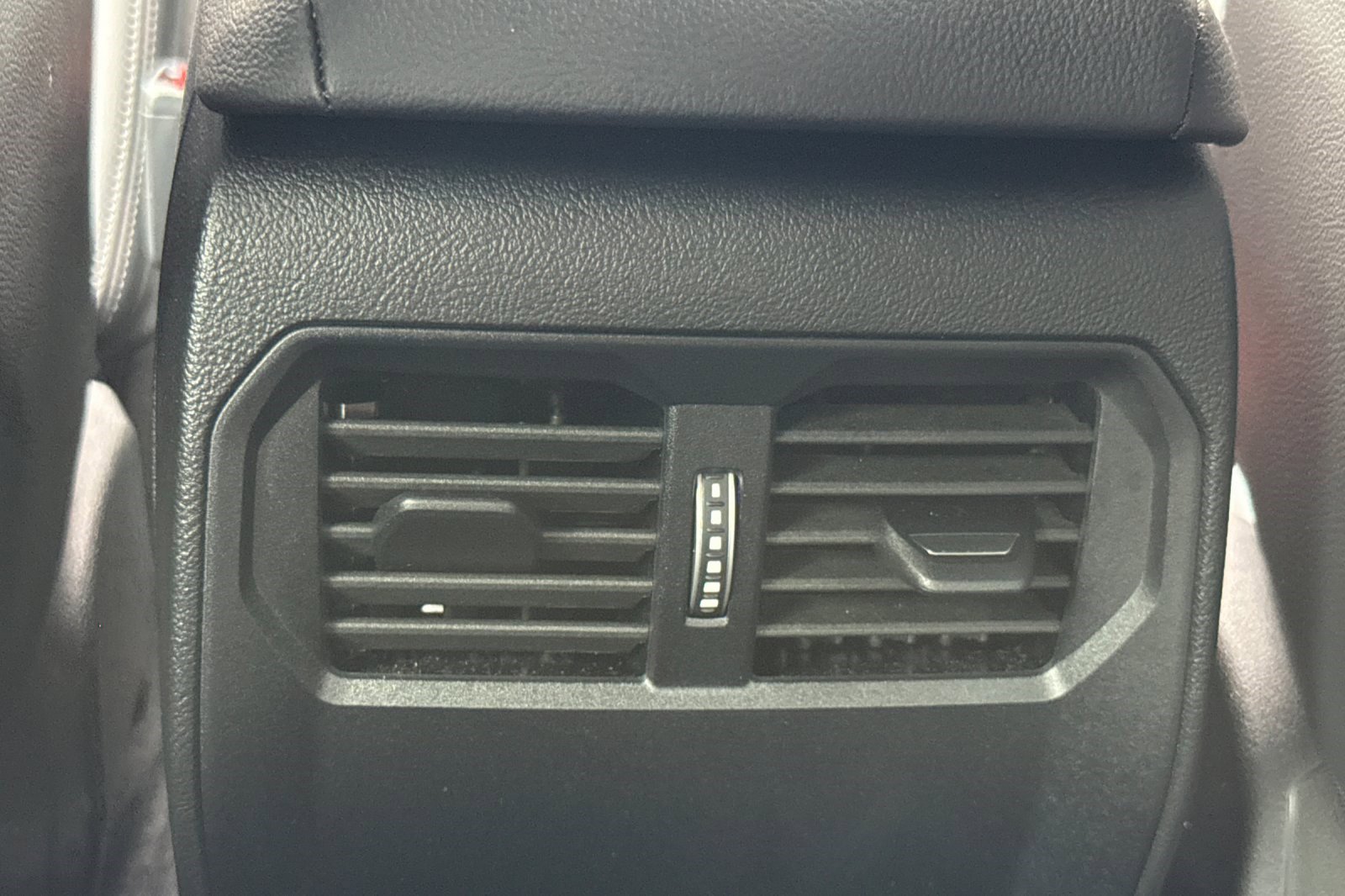 Used 2025 BMW 430i Coupe w/ Premium Package image 15