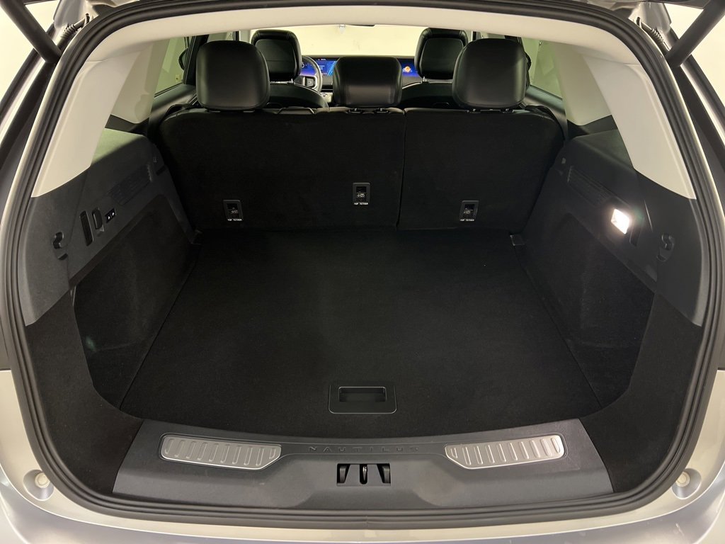 Certified 2025 Lincoln Nautilus Reserve image 39