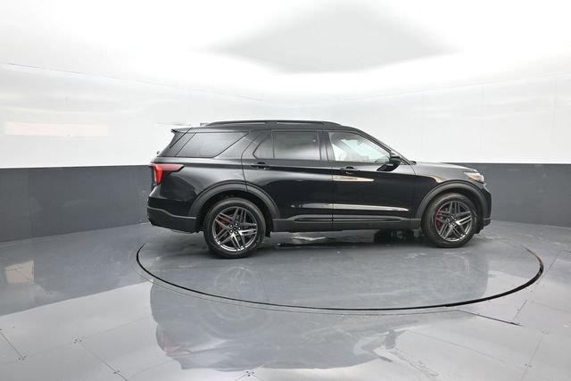 New 2026 Ford Explorer ST image 8