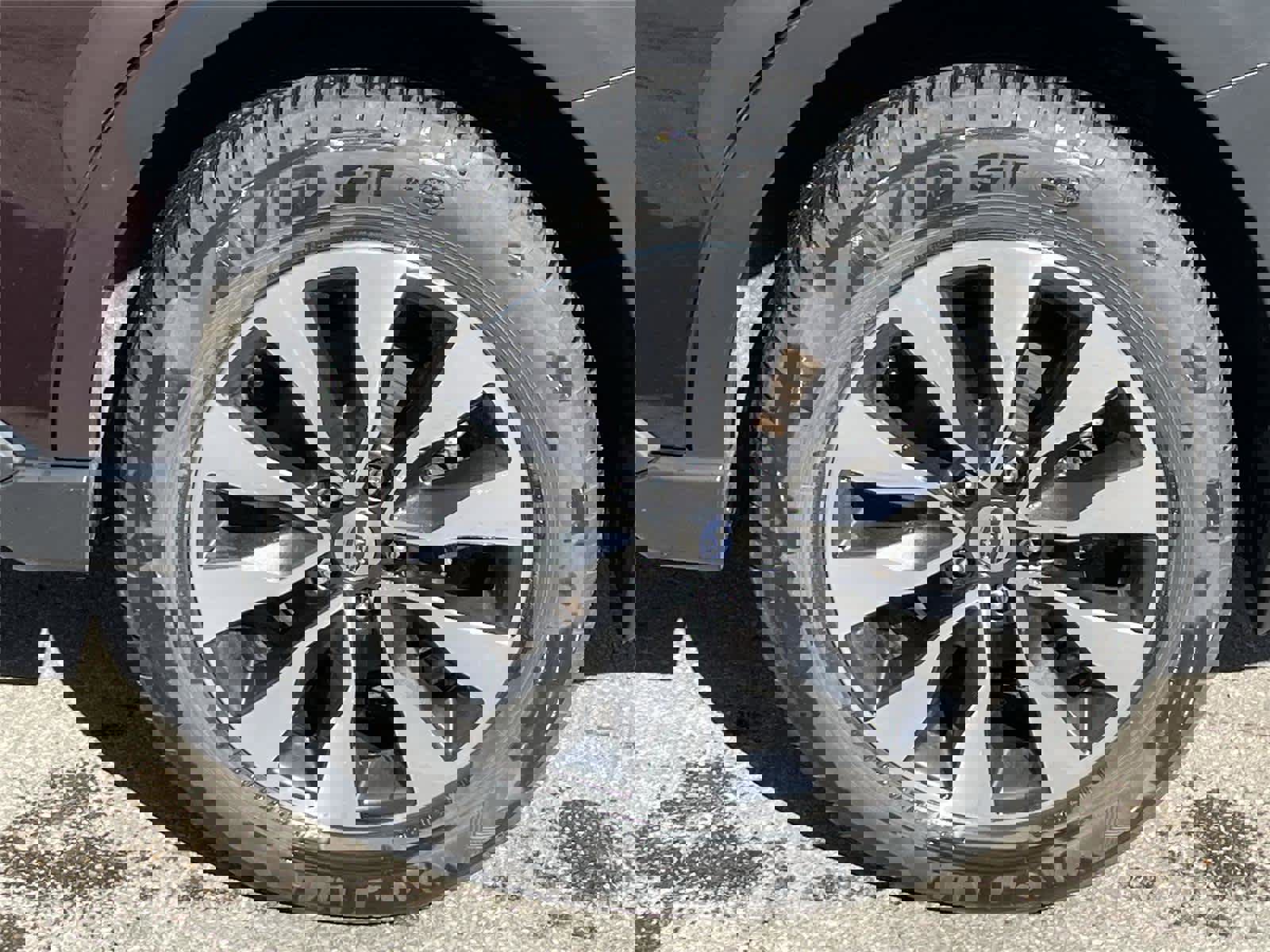 Used 2024 Subaru Outback Touring XT w/ Popular Package #2 image 9