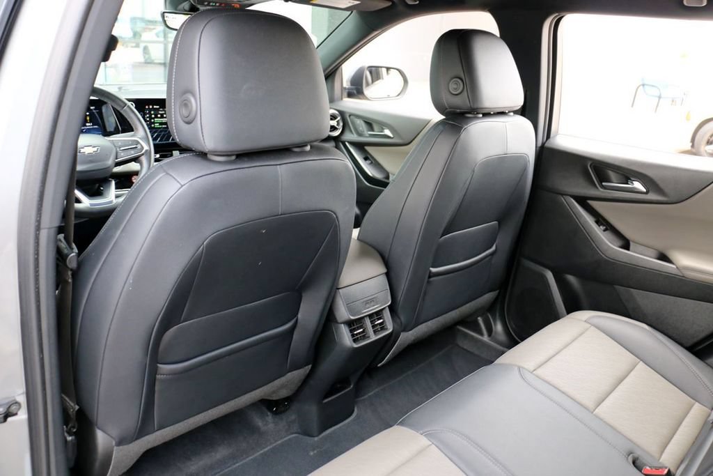 Used 2025 Chevrolet Equinox LT w/ Convenience Package II AWD/4WD image 22