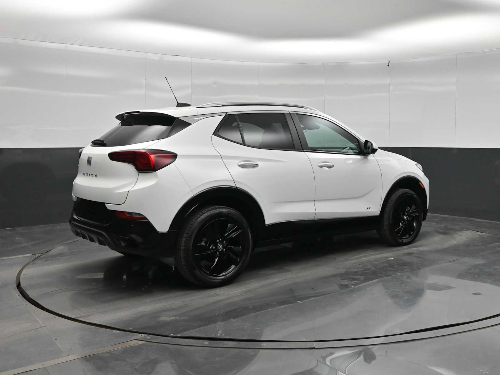 Used 2025 Buick Encore GX Sport Touring w/ Advanced Technology Package AWD/4WD image 7