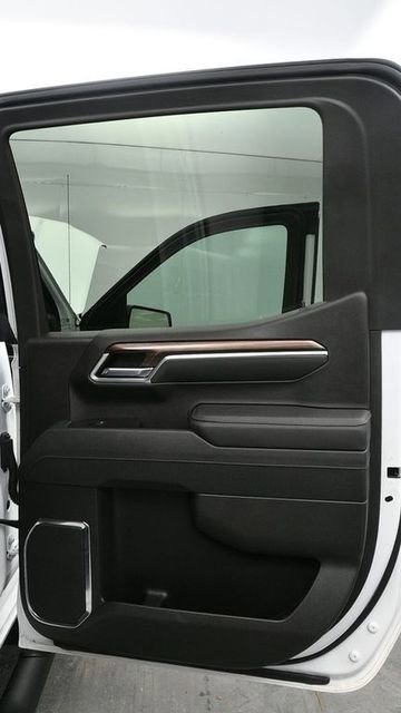 Used 2025 Chevrolet Silverado 1500 LT Trail Boss w/ Protection Package AWD/4WD image 12