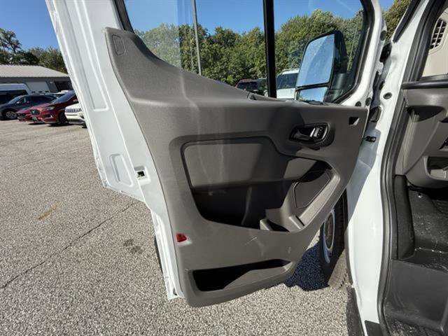 New 2026 Ford Transit 250 148 Medium Roof image 12
