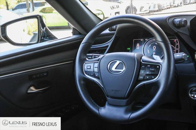 Certified 2025 Lexus ES 300h w/ Premium Package FWD image 18