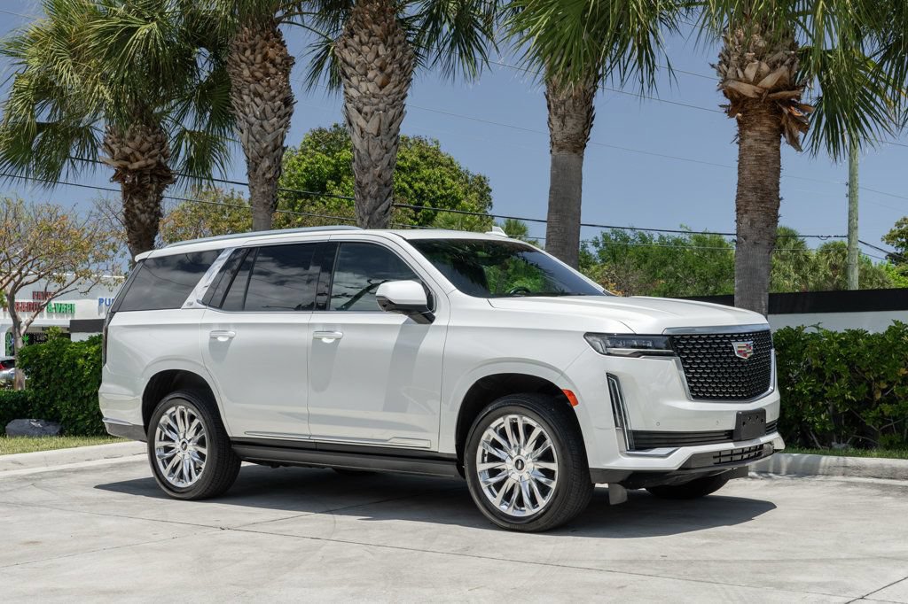 Used 2023 Cadillac Escalade Premium Luxury w/ Performance Package AWD/4WD image 10