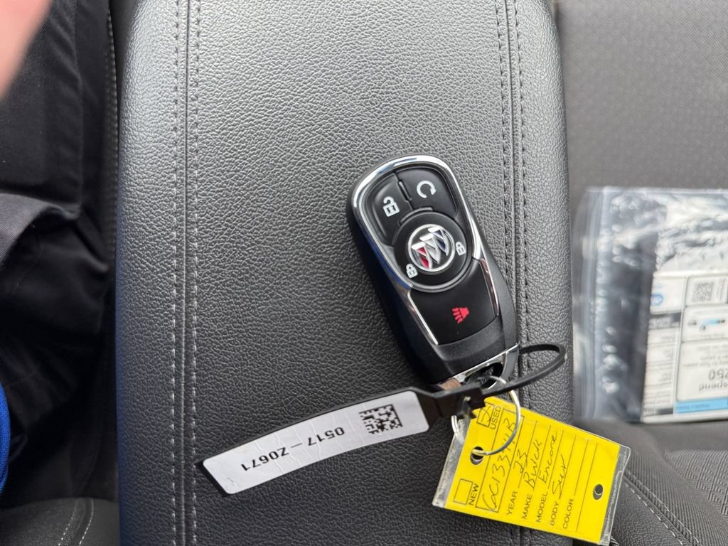Used 2023 Buick Encore GX Select w/ Safety Package II AWD/4WD image 31