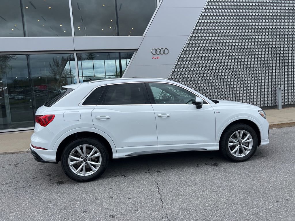 Used 2023 Audi Q3 2.0T Premium AWD/4WD image 15