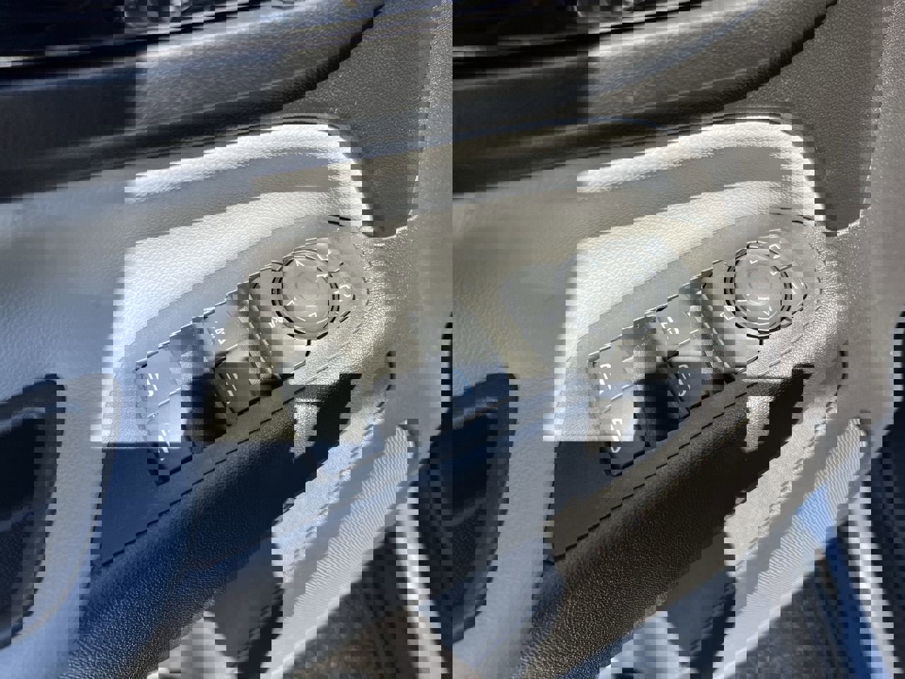 Used 2024 Chevrolet Equinox LS w/ LS Convenience Package FWD image 15