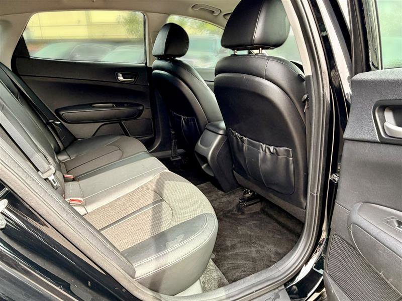 Used 2018 Kia Optima S FWD image 9