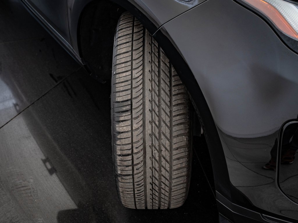 Used 2023 Land Rover Range Rover Evoque SE image 51